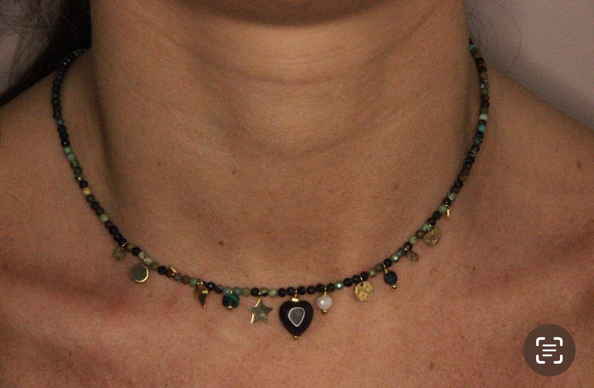 COLLIER VICTORIA