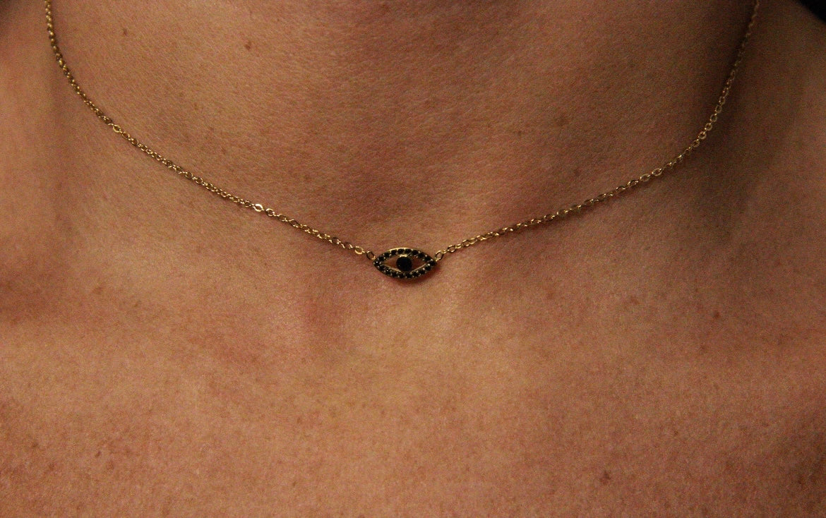 COLLIER NINA
