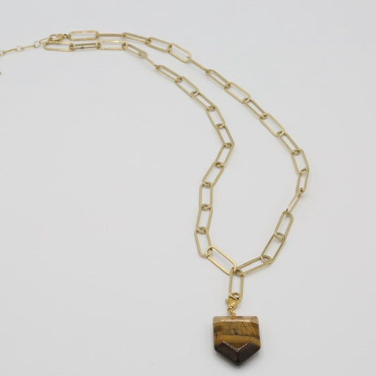 COLLIER MAEVE